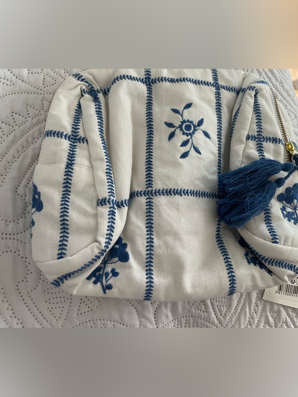 Sézane NWT  Embroidered White and Blue Tassel Women's toiletry case